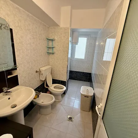 Cozy Seaview Apartment, Vlorë
