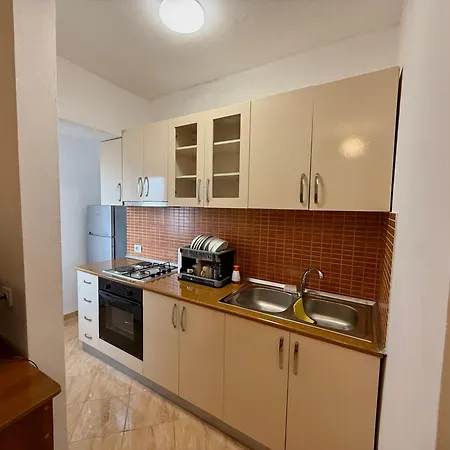 Cozy Seaview Apartment, *